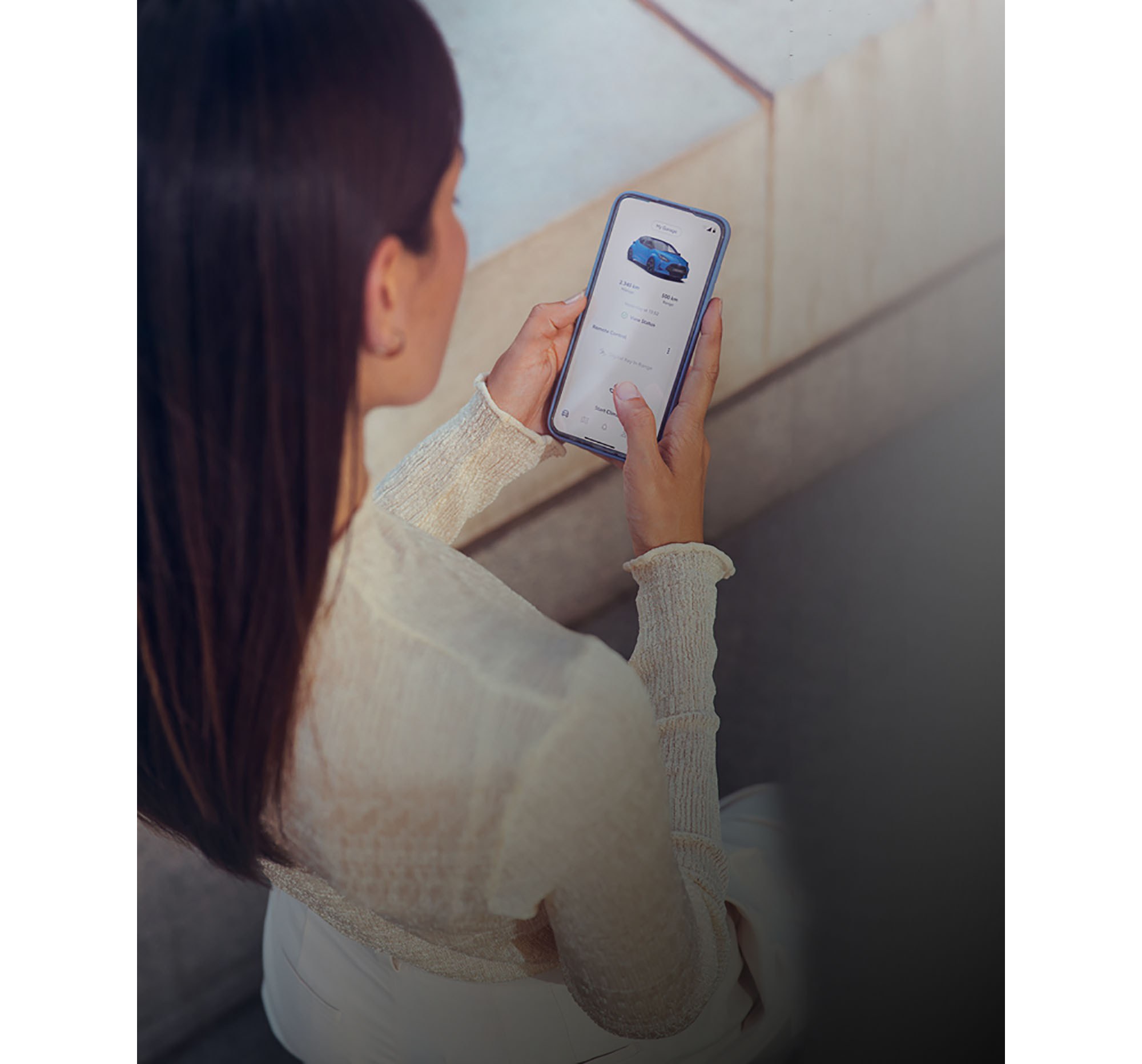 Consultation de l’application mobile compagnon sur smartphone